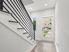 2507  Crossman Avenue , Dallas Texas 75212