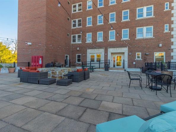 329 E Colorado Boulevard  202, Dallas Texas 75203