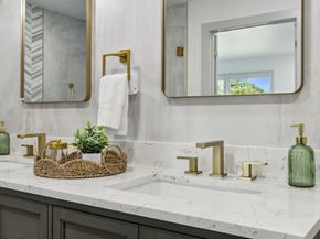 3849  Crown Shore Drive , Dallas Texas 75244
