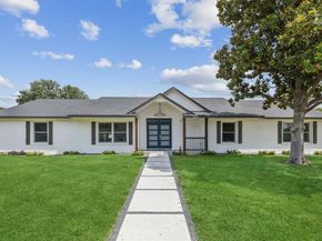 3849  Crown Shore Drive , Dallas Texas 75244
