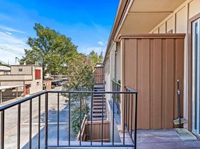 4205  Avondale Avenue  203, Dallas Texas 75219
