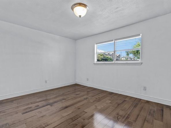 4205  Avondale Avenue  203, Dallas Texas 75219