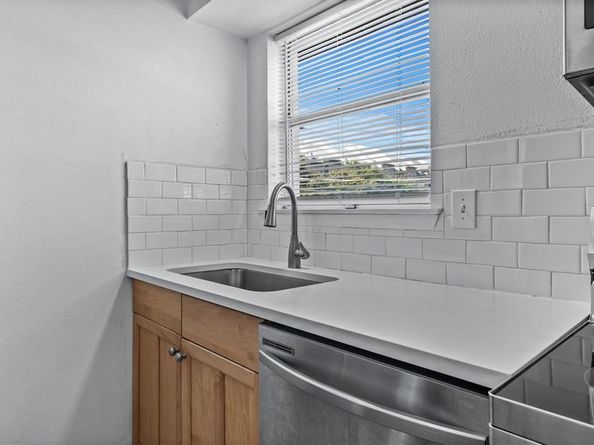 4205  Avondale Avenue  203, Dallas Texas 75219