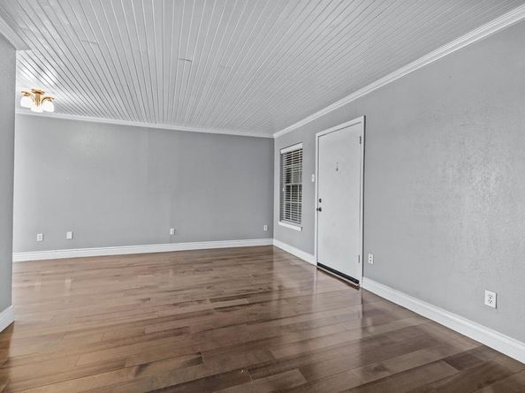 4205  Avondale Avenue  203, Dallas Texas 75219