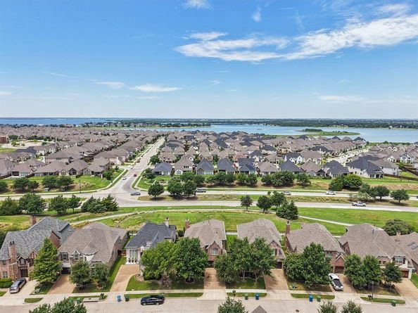 8316  Lindsay Gardens , The Colony Texas 75056