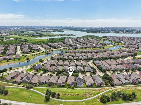 8316  Lindsay Gardens , The Colony Texas 75056