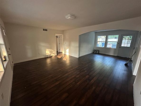 2426  Salerno Drive , Dallas Texas 75224