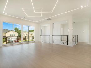 2054  Angelina Drive , Dallas Texas 75212