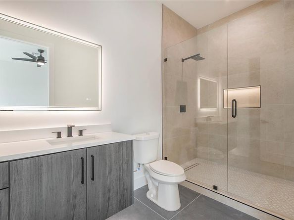 2054  Angelina Drive , Dallas Texas 75212