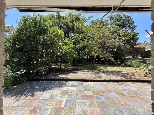 10607  Marsh Lane , Dallas Texas 75229