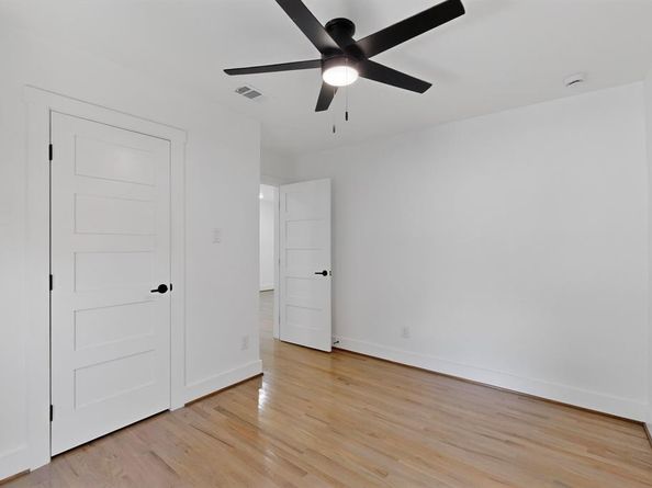 4007  Shelley Boulevard , Dallas Texas 75211