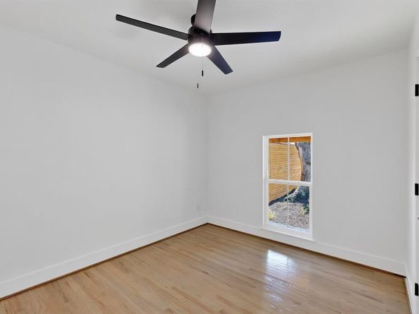 4007  Shelley Boulevard , Dallas Texas 75211