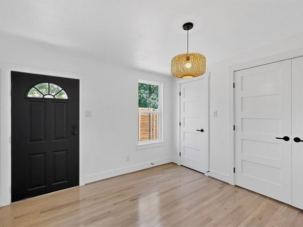 4007  Shelley Boulevard , Dallas Texas 75211
