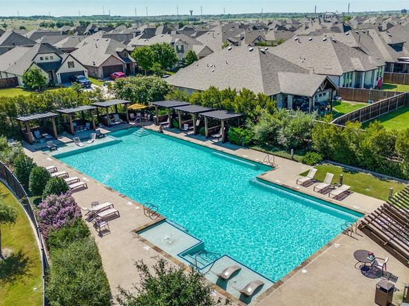 1700  Lithgow Road , Celina Texas 75009