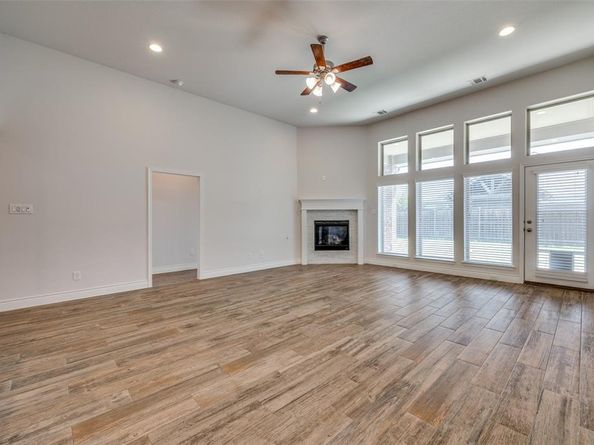 1700  Lithgow Road , Celina Texas 75009