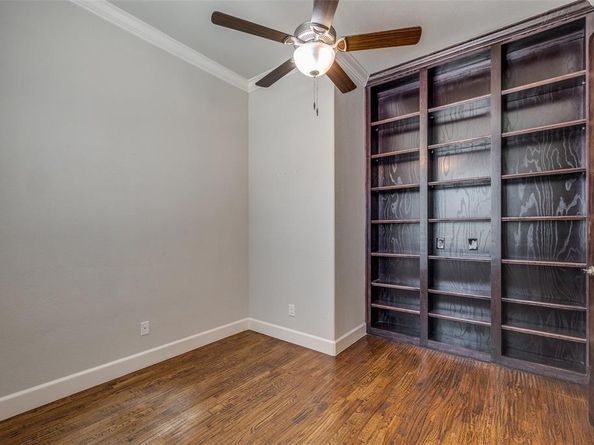 6900  Golf Green Drive , Arlington Texas 76001
