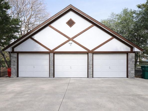 1075  Mobley Road , Cedar Hill Texas 75104