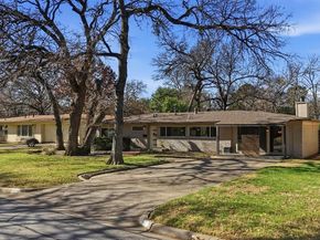 1008  Ridgewood Terrace , Arlington Texas 76012