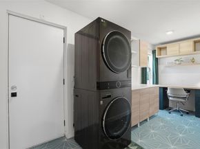 1008  Ridgewood Terrace , Arlington Texas 76012