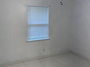 2212  Roberts Cut Off Road , Fort Worth Texas 76114