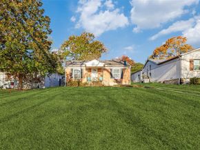 6911 E Grand Avenue , Dallas Texas 75223