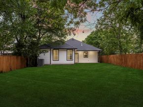 518 S Cockrell Hill Road , Cockrell Hill Texas 75211