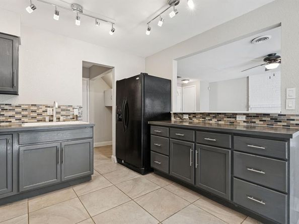 2009  Via Bravo  , Carrollton Texas 75006