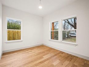 1931  Muncie Avenue , Dallas Texas 75212