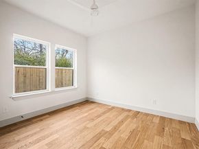 1931  Muncie Avenue , Dallas Texas 75212