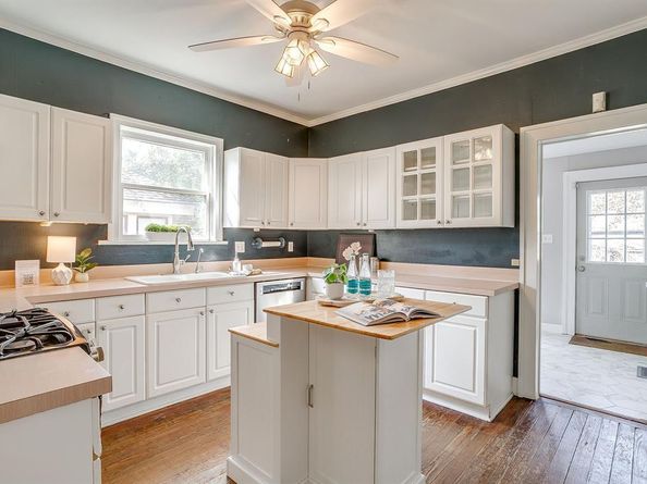 2222 W Magnolia Avenue , Fort Worth Texas 76110