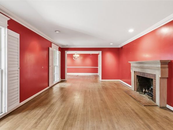 3917  Fairfax Avenue , Dallas Texas 75209