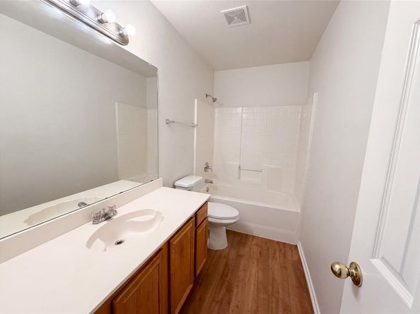 5432  Nuthatch Street , Dallas Texas 75236