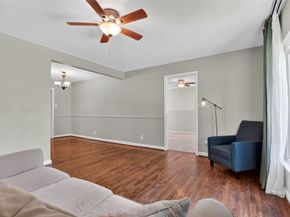 712  Edgefield Drive , Garland Texas 75040