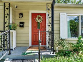 712  Edgefield Drive , Garland Texas 75040