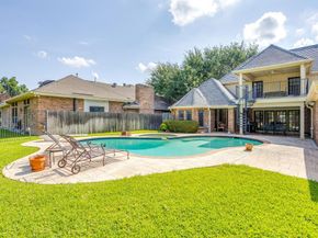 2006  Lake Country Drive , Arlington Texas 76012