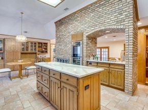 2006  Lake Country Drive , Arlington Texas 76012