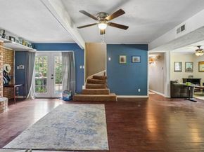 820 N Bowen Road , Arlington Texas 76012