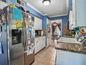 820 N Bowen Road , Arlington Texas 76012