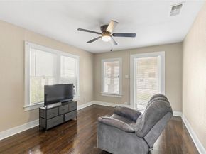3227  Spring Avenue , Dallas Texas 75215