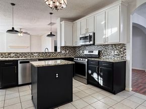 1184  Courtney Lane , Lewisville Texas 75077