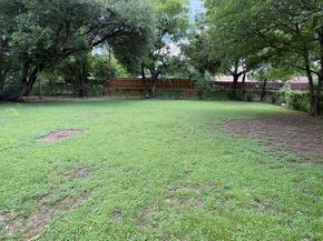 1109  Edwards Circle , Dallas Texas 75224