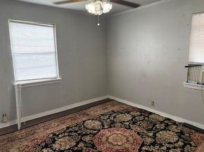 1109  Edwards Circle , Dallas Texas 75224