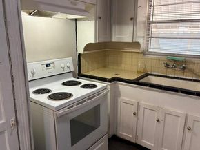 1109  Edwards Circle , Dallas Texas 75224