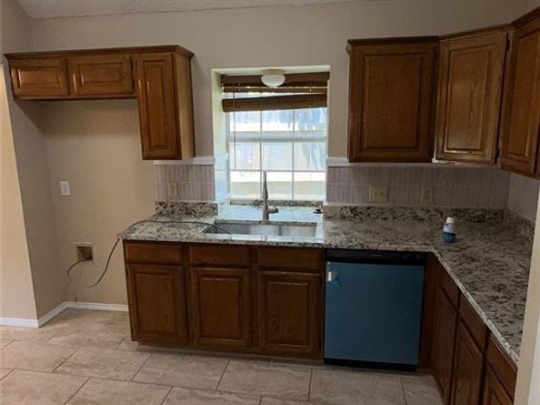 961  Grasswood Court , Arlington Texas 76017