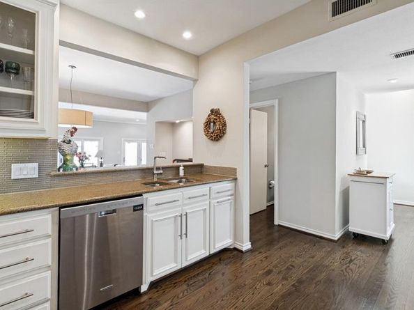 4122  La Place Drive , Dallas Texas 75220