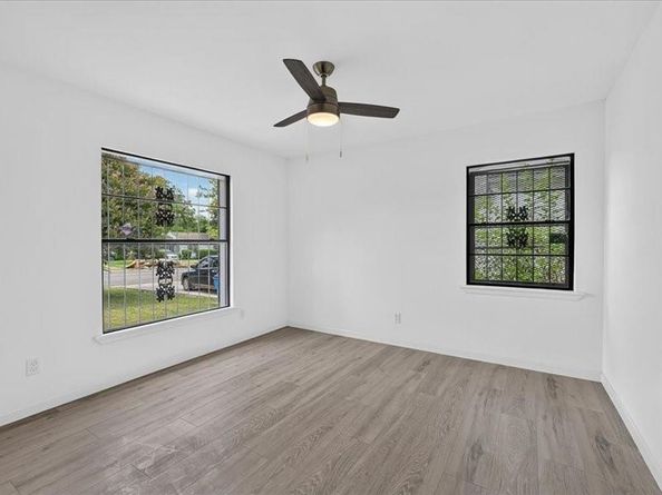 2402 E Overton Road , Dallas Texas 75216