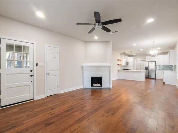 807  Hollywood Avenue , Dallas Texas 75208