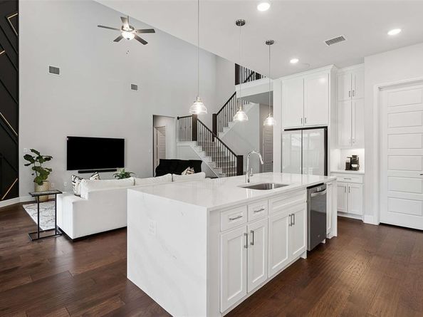 1843  Hollyhock Drive , Celina Texas 75009