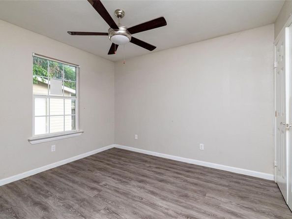 3219 N Winnetka Avenue , Dallas Texas 75212