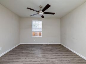 3219 N Winnetka Avenue , Dallas Texas 75212
